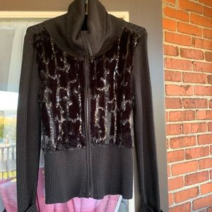 Beautiful Sweater - Zip Up!